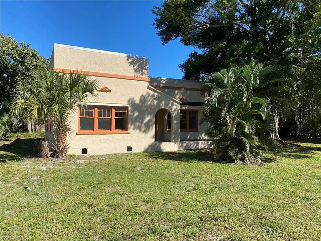 313 Balboa AVE FORT MYERS, FL 33905