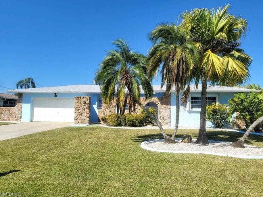 617 SE 36th ST CAPE CORAL, FL 33904