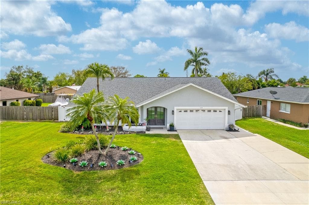 124 Willowick DR NAPLES, FL 34110
