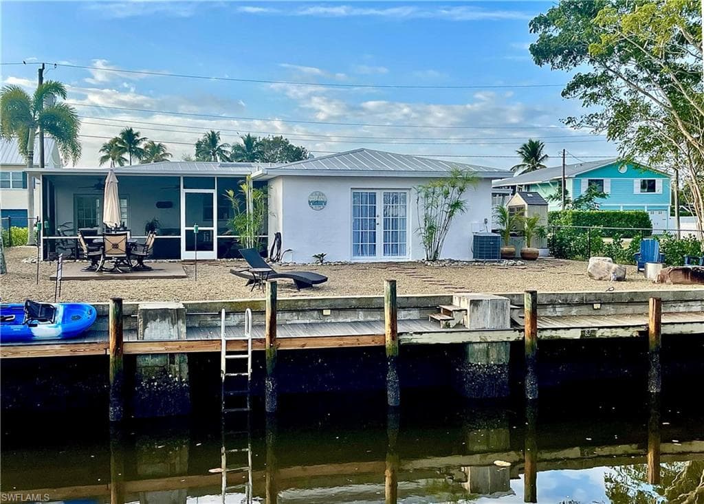 2823 GULFVIEW DR NAPLES, FL 34112