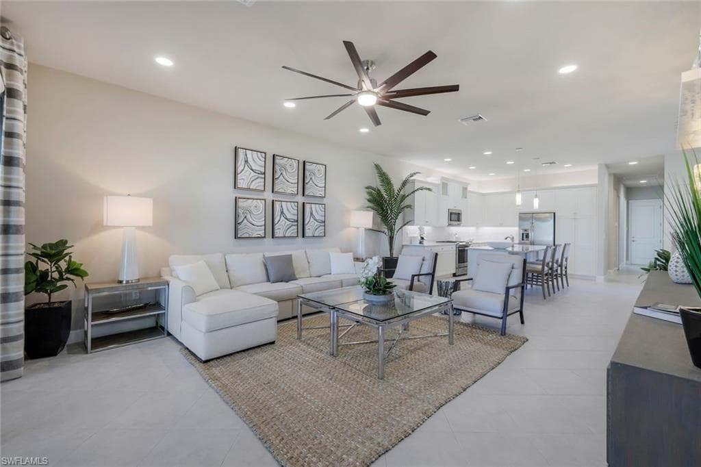 28457 Abruzzo DR BONITA SPRINGS, FL 34135