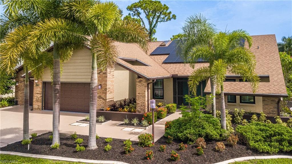 2160 W Lakeview BLVD NORTH FORT MYERS, FL 33903