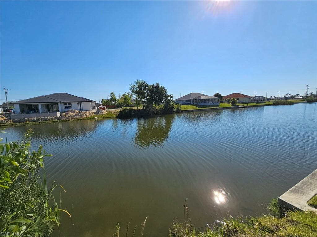 34 NE 6th ST CAPE CORAL, FL 33909