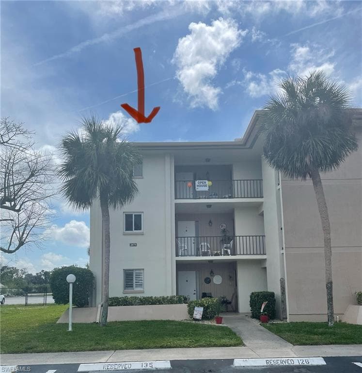 2079 Barkeley LN 17 FORT MYERS, FL 33907