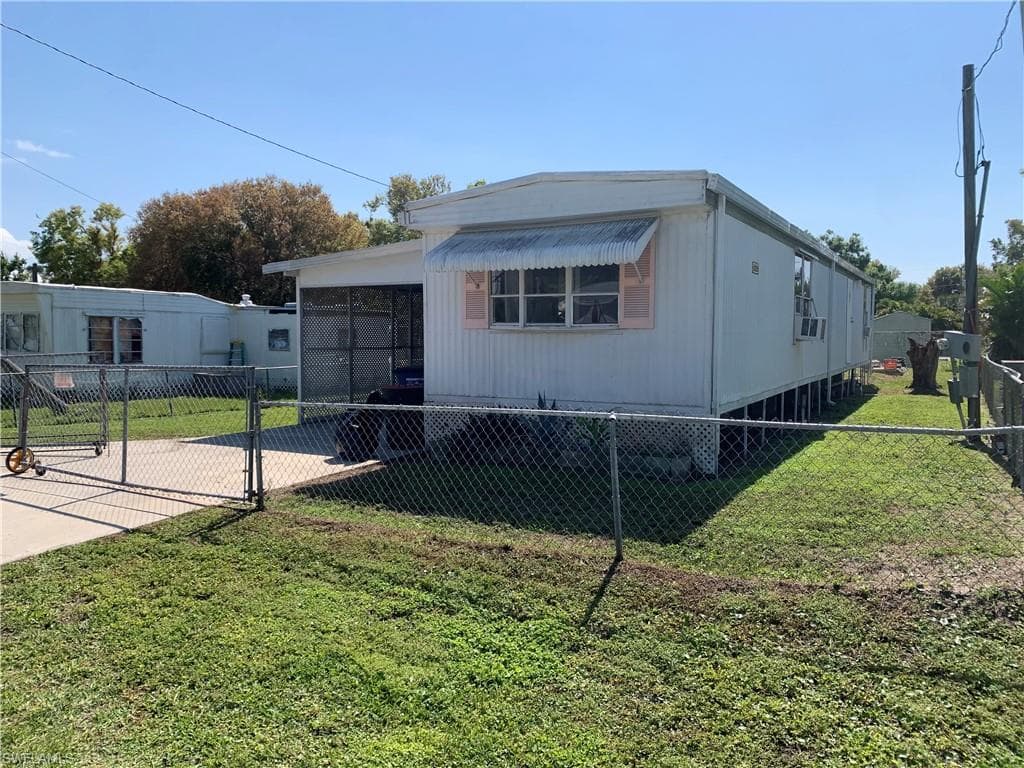 259 San Diego ST NORTH FORT MYERS, FL 33903
