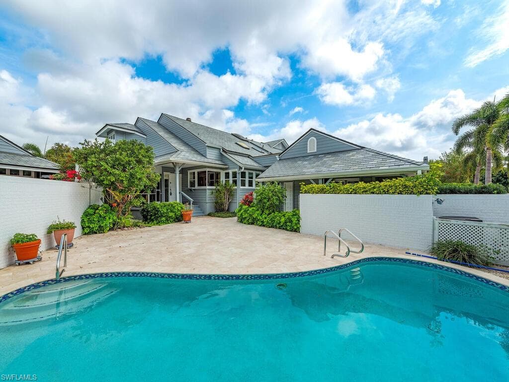 625 Bridgeway LN 1 NAPLES, FL 34108