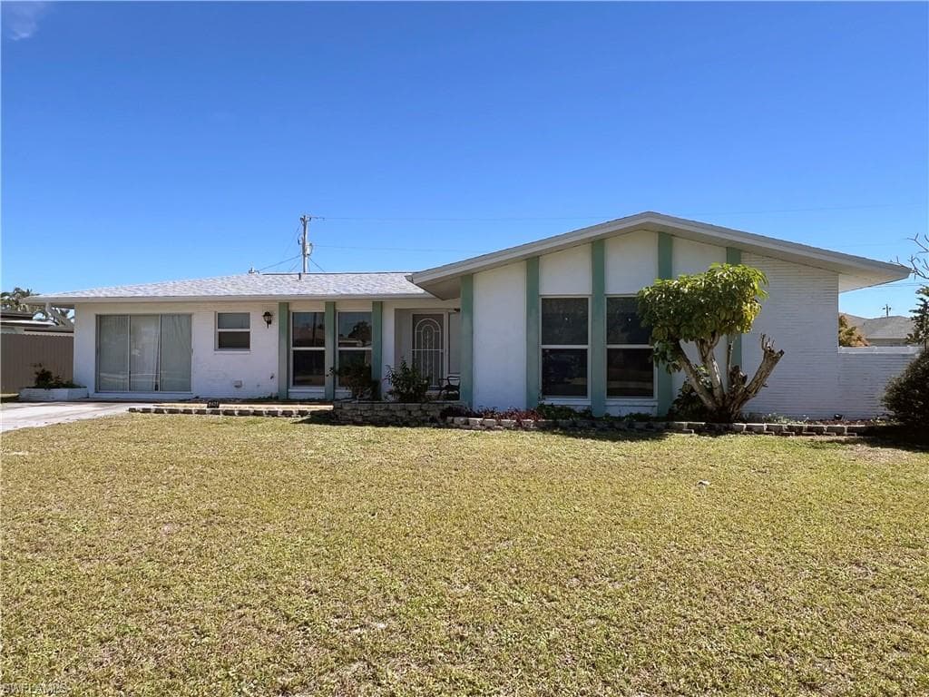 2623 SE 18th PL CAPE CORAL, FL 33904