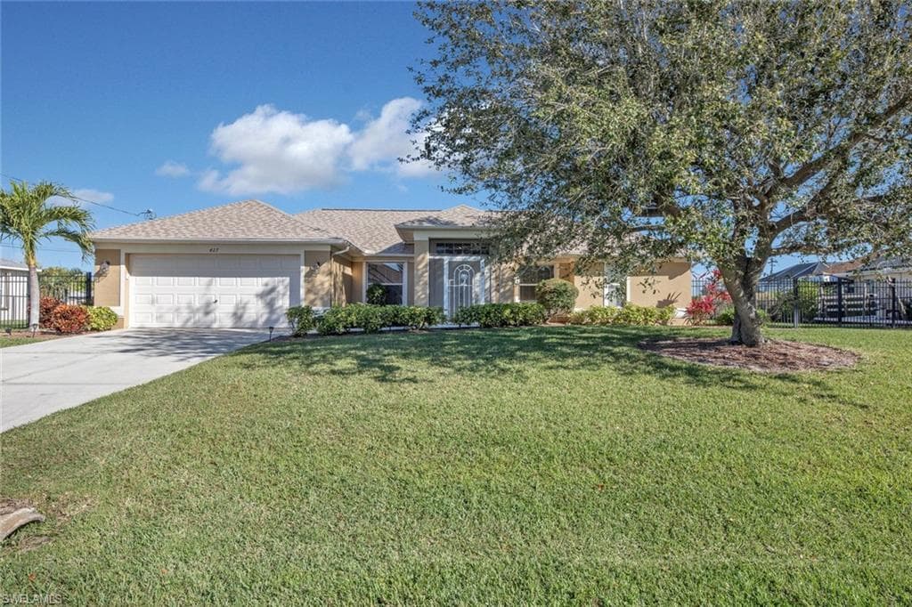 427 SE 23rd TER CAPE CORAL, FL 33990