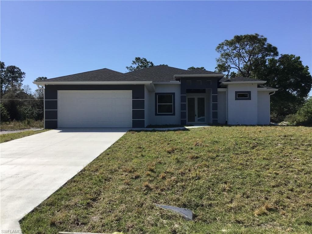 1519 GREENWOOD AVE E LEHIGH ACRES, FL 33972