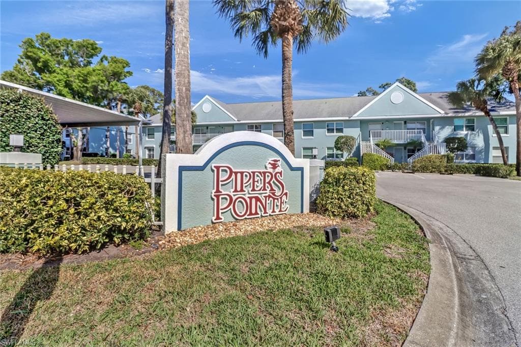 113 Wading Bird CIR W-105 NAPLES, FL 34110