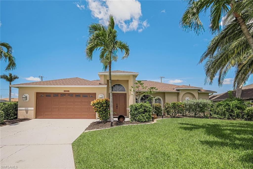 1933 SW 38th ST CAPE CORAL, FL 33914