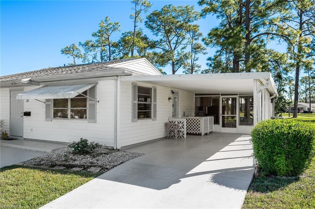 30 Pinewood BLVD LEHIGH ACRES, FL 33936