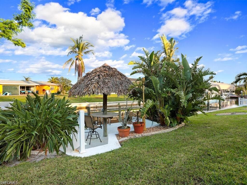 1939 SE 17th PL CAPE CORAL, FL 33990