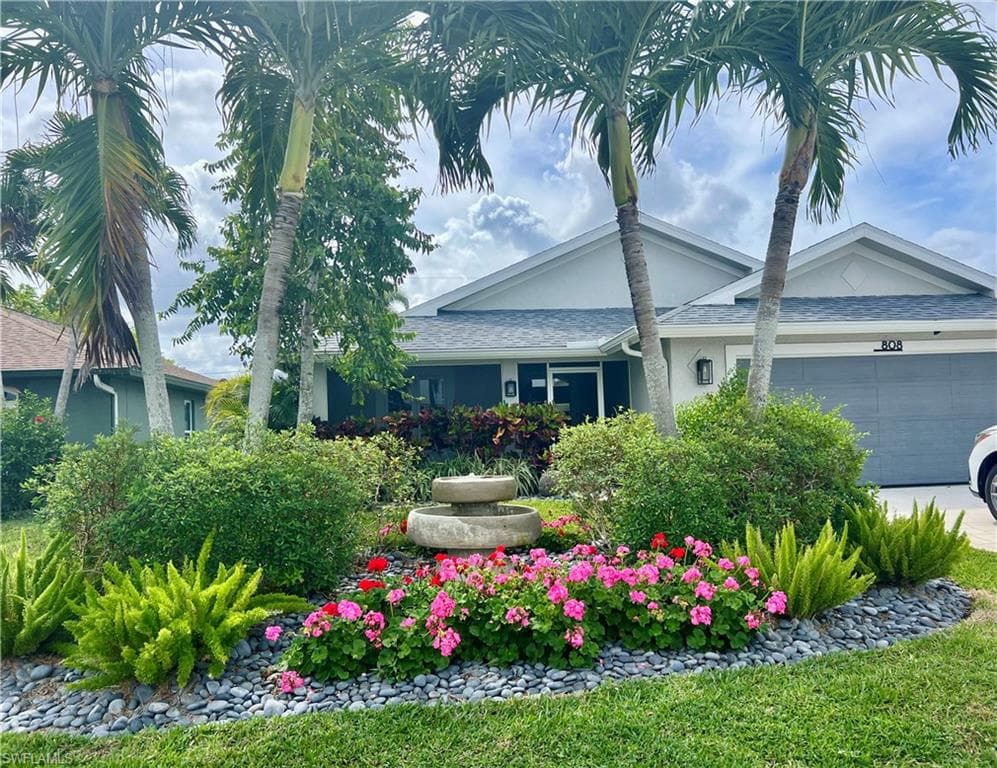 808 100th AVE N NAPLES, FL 34108