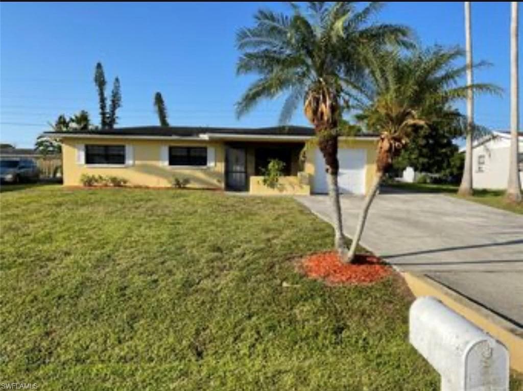 306 E Penn RD LEHIGH ACRES, FL 33936
