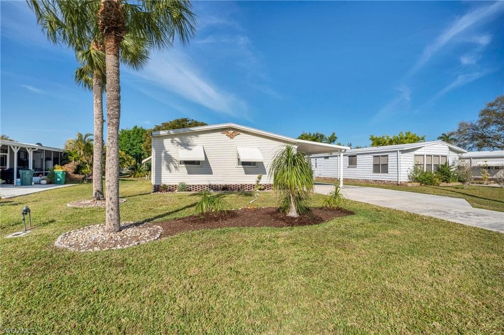 1723 Beverly DR NAPLES, FL 34114