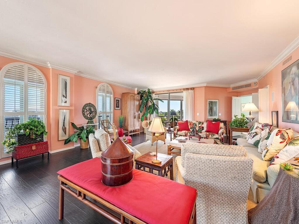 1221 Gulf Shore BLVD N 601 NAPLES, FL 34102
