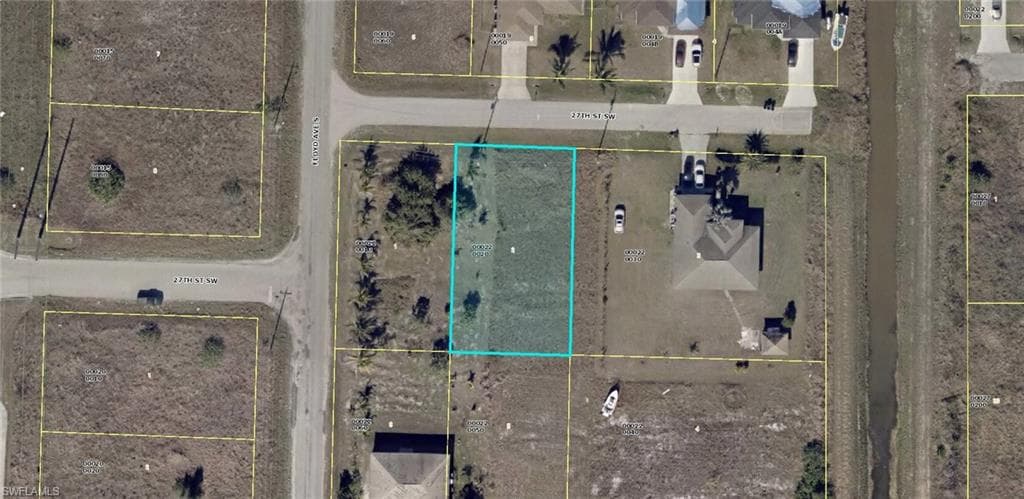 4305 27TH ST SW LEHIGH ACRES, FL 33976