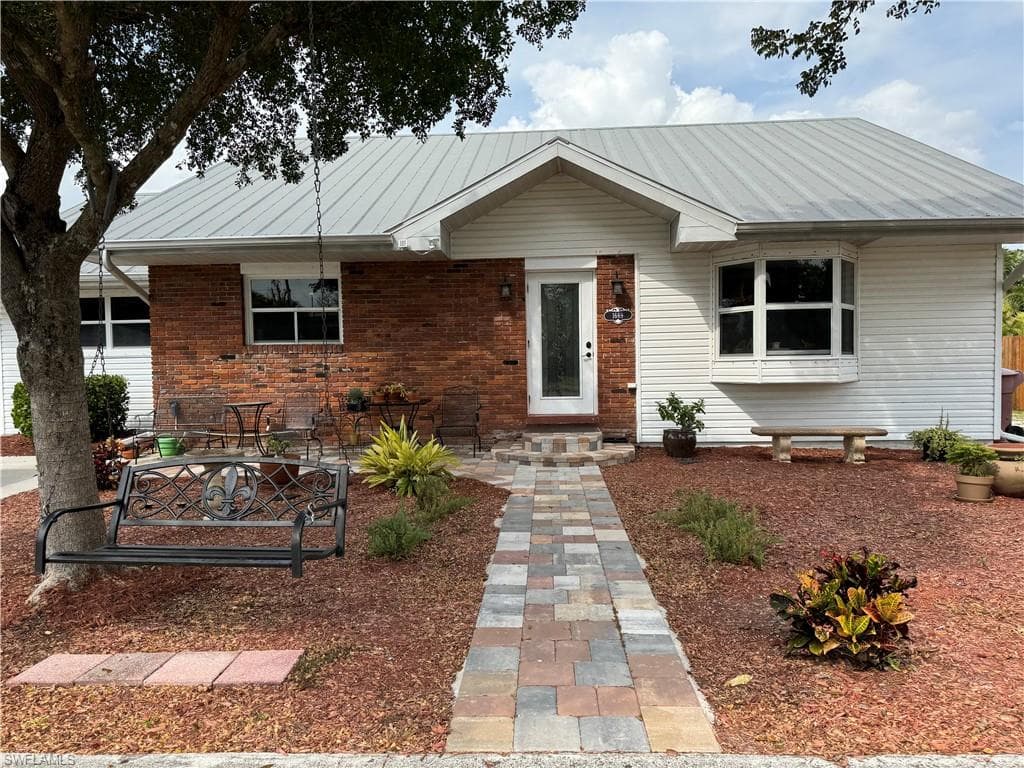 1669 Maravilla AVE FORT MYERS, FL 33901