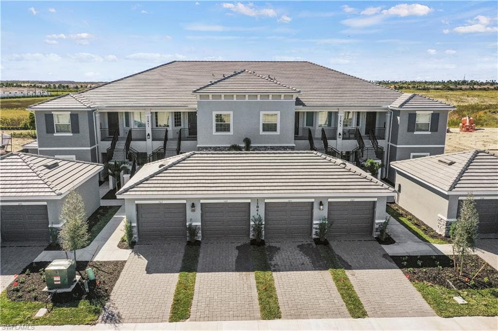 11841 Venetian Lagoon DR 102 FORT MYERS, FL 33913