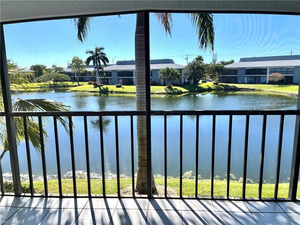 326 CHARLEMAGNE DR I206 NAPLES, FL 34112