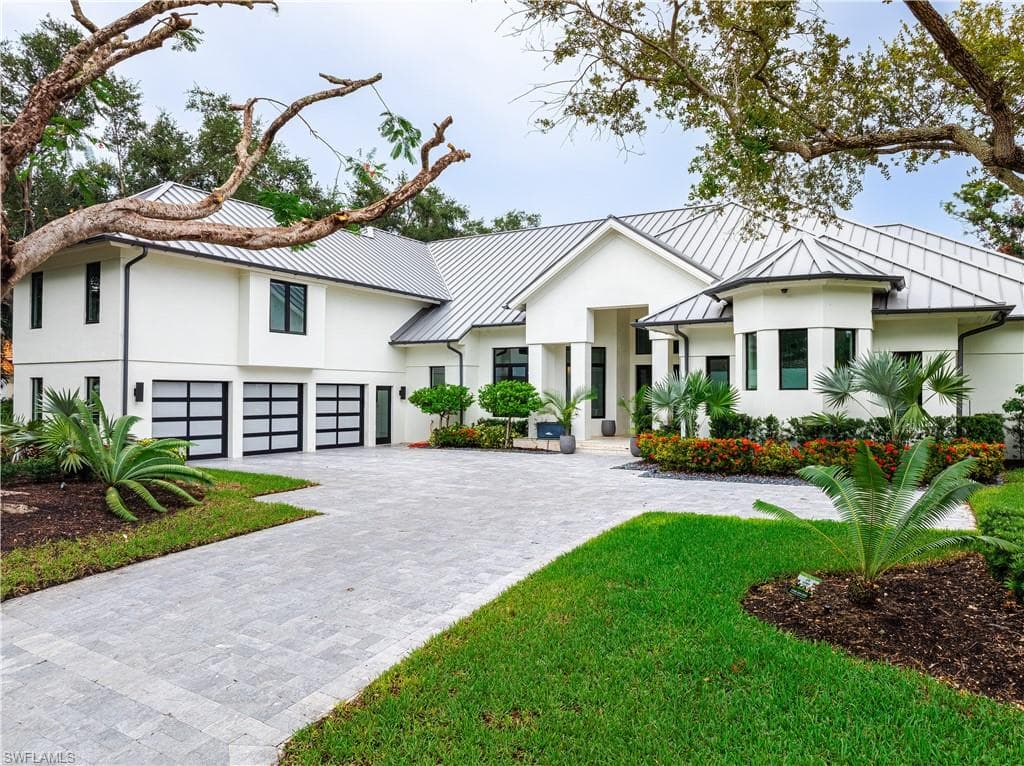 681 KATEMORE LN NAPLES, FL 34108