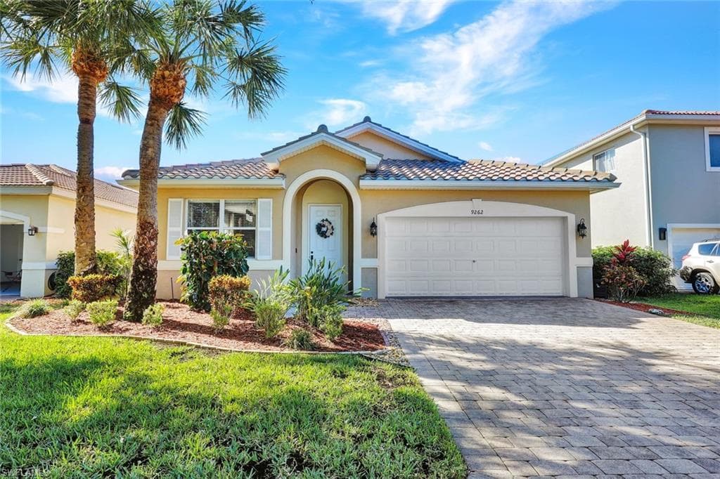 9262 Chestnut Tree LOOP FORT MYERS, FL 33967