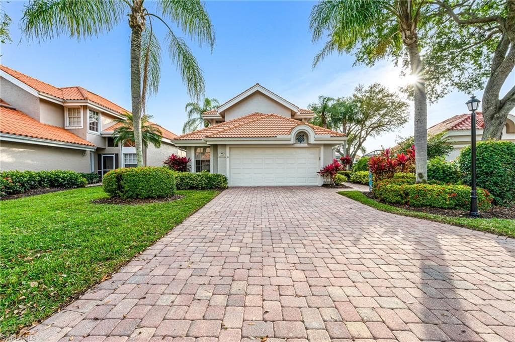 120 Napa Ridge WAY NAPLES, FL 34119
