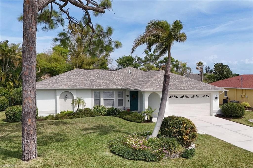 147 SE 20th ST CAPE CORAL, FL 33990
