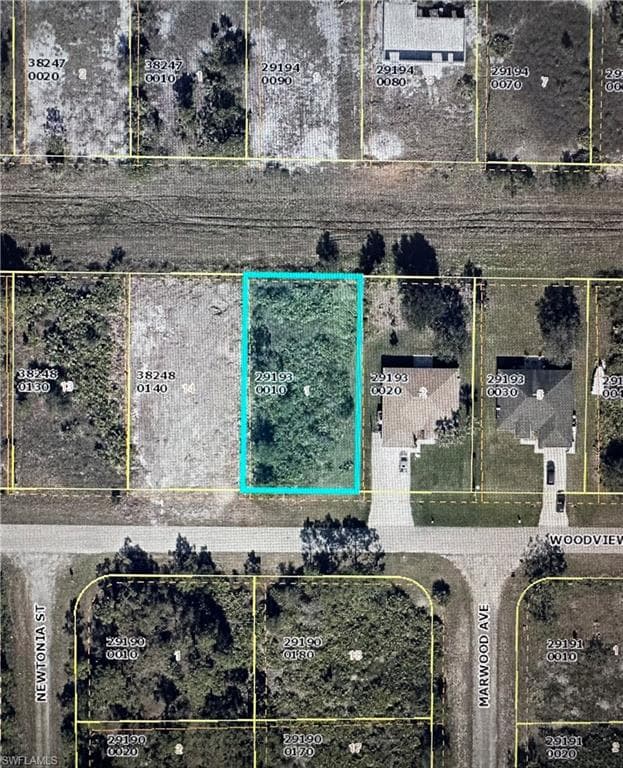 556 Woodview DR LEHIGH ACRES, FL 33972