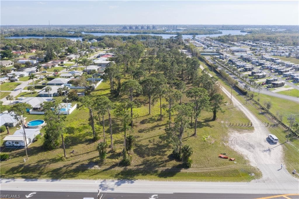 10600 Bayshore RD NORTH FORT MYERS, FL 33917