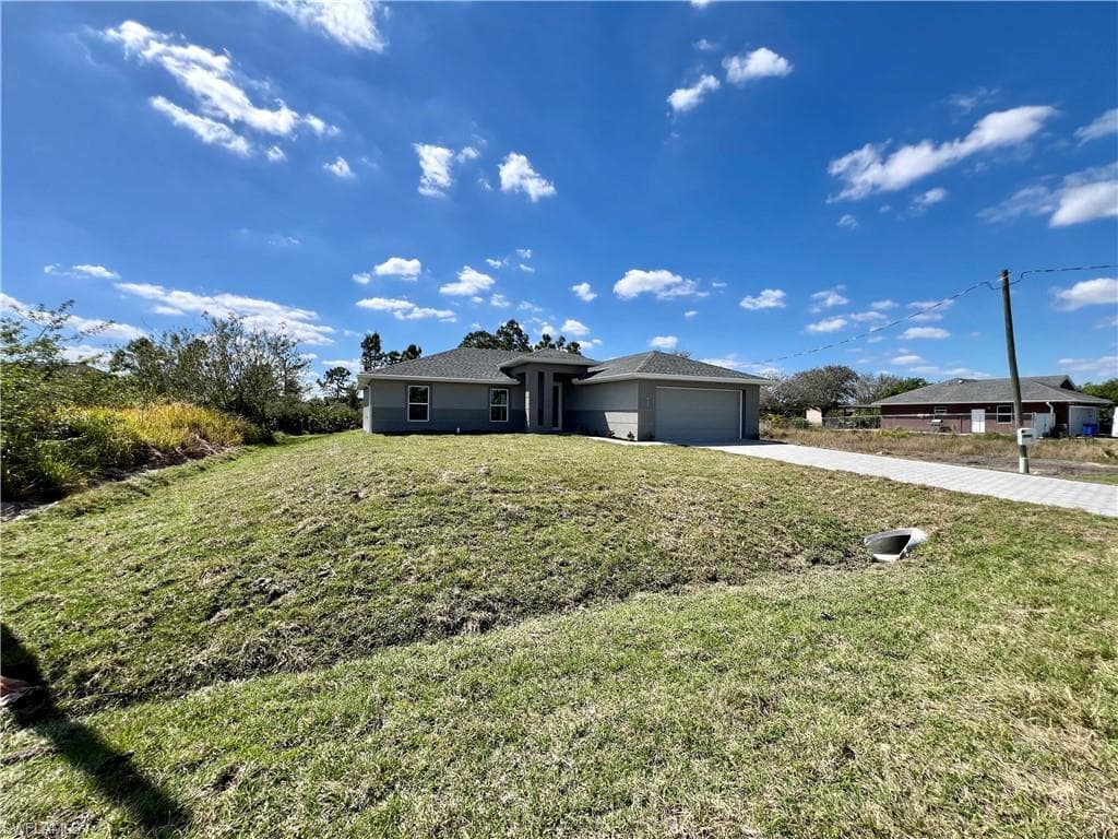 407 Yolanda ST LEHIGH ACRES, FL 33972