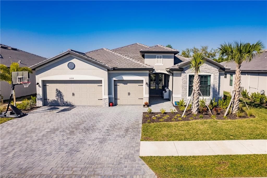 11204 Canopy LOOP FORT MYERS, FL 33913