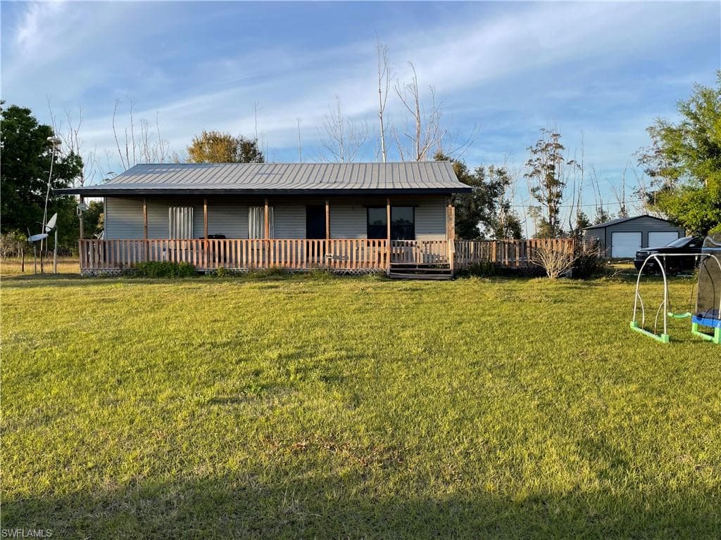 1614 Coffey RD MOORE HAVEN, FL 33471