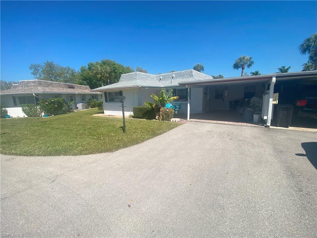 521 Pangola DR NORTH FORT MYERS, FL 33903