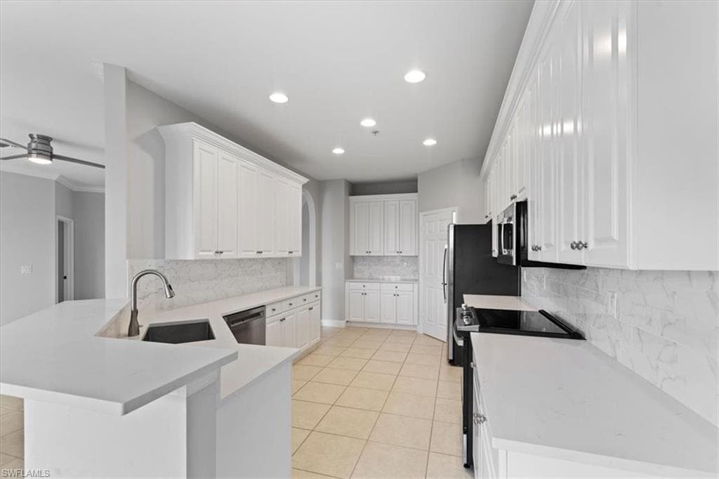 5611 Chelsey LN 203 FORT MYERS, FL 33912