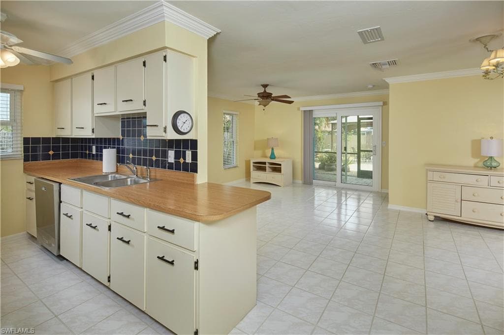 27951 Meadowlark LN BONITA SPRINGS, FL 34134