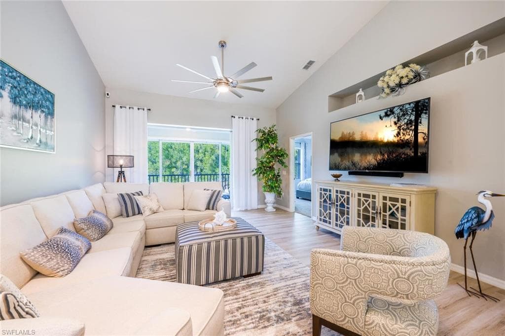 365 Robin Hood CIR 202 NAPLES, FL 34104