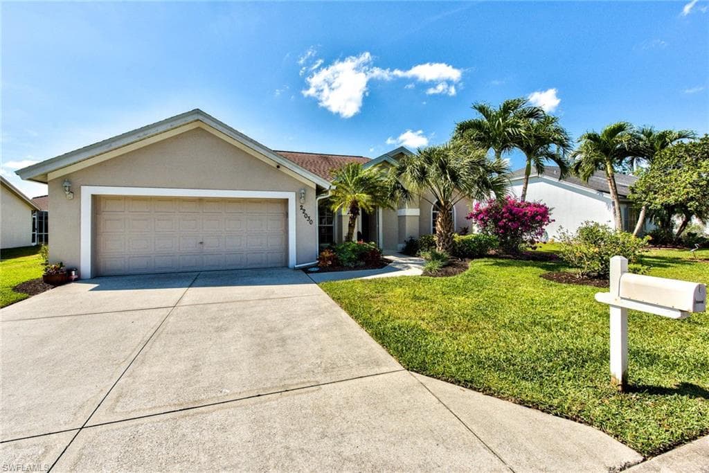 22030 Seashore CIR ESTERO, FL 33928