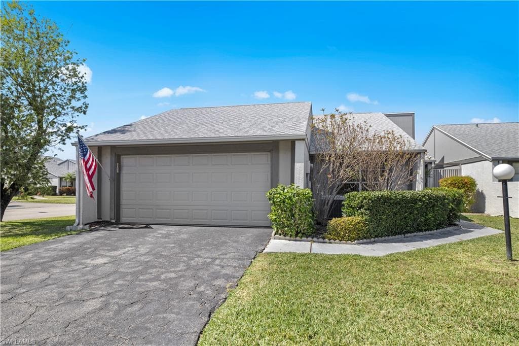 18462 Orangecrest CT LEHIGH ACRES, FL 33936