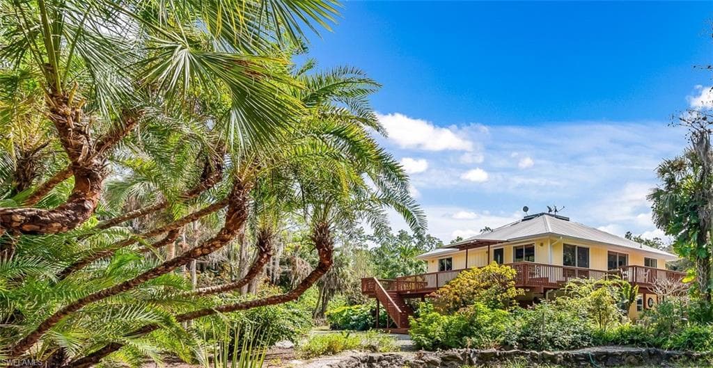 2002 CRAWFORD AVE NAPLES, FL 34117