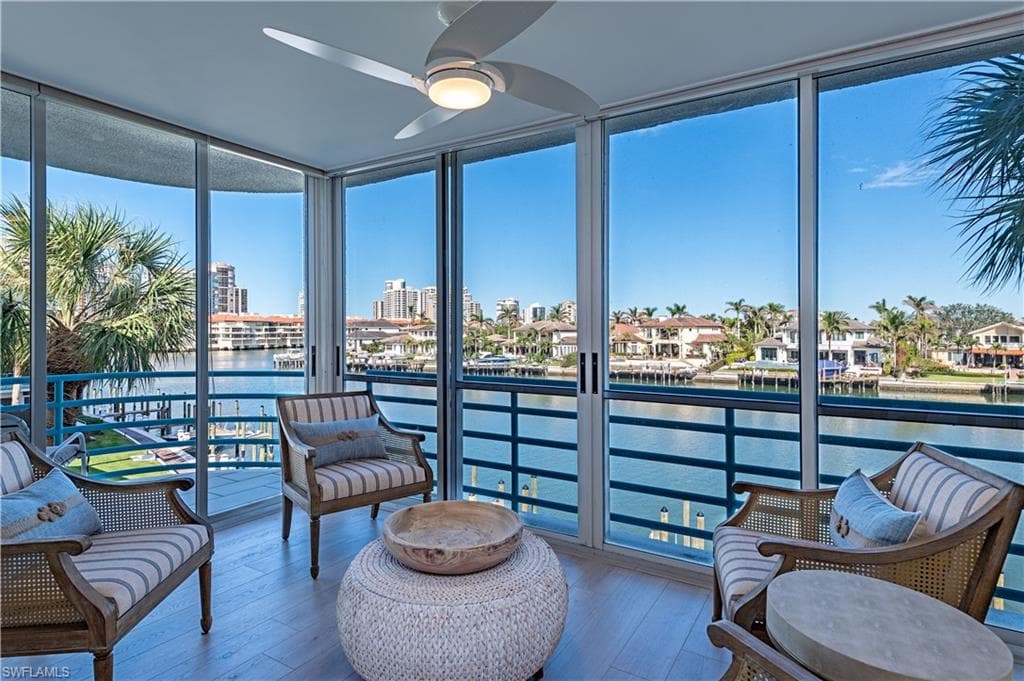 305 Park Shore DR 2-233 NAPLES, FL 34103