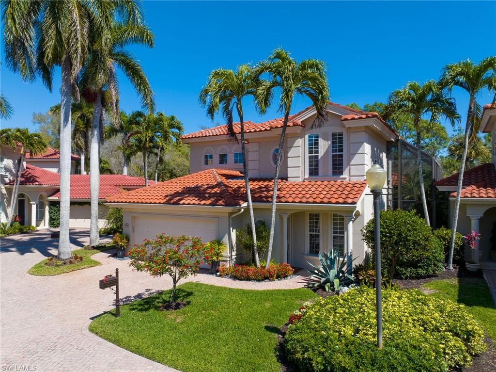 2598 L'Ermitage LN NAPLES, FL 34105