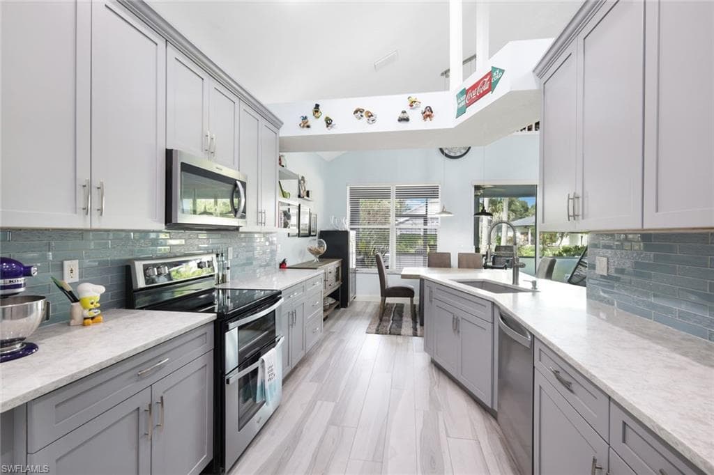 9951 Utah ST BONITA SPRINGS, FL 34135