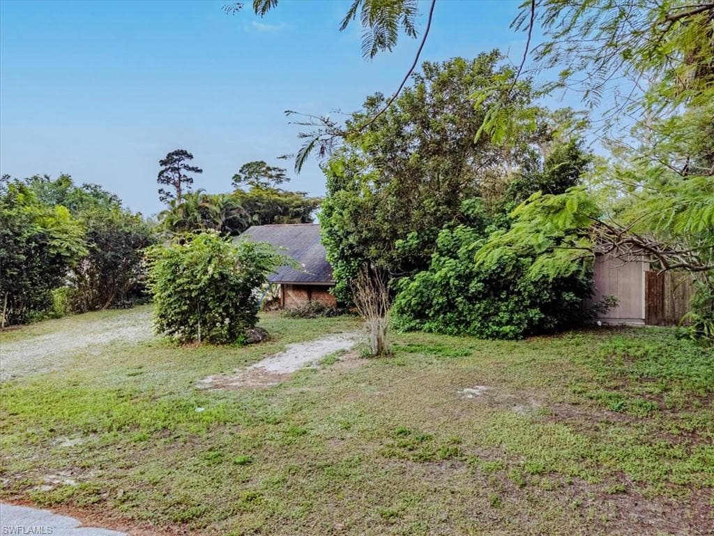 213 Lincoln AVE LEHIGH ACRES, FL 33936
