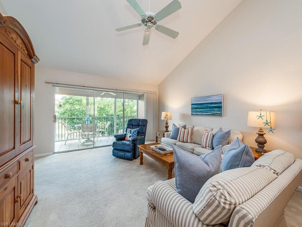 700 Saratoga CIR B-201 NAPLES, FL 34104