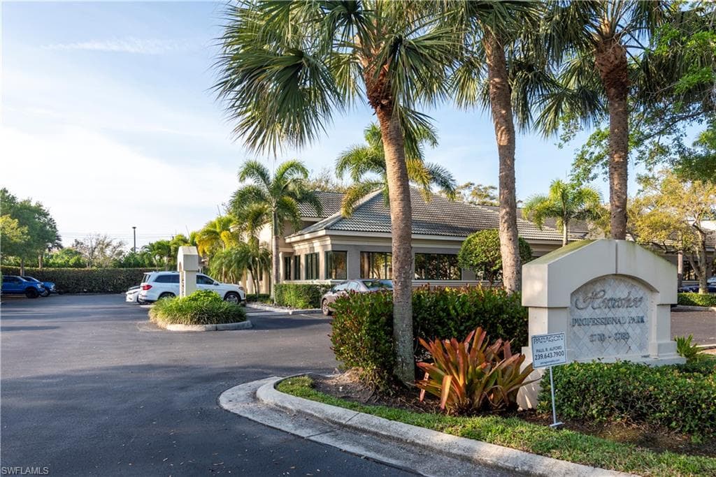 2770 Horseshoe DR S 2-1 NAPLES, FL 34104