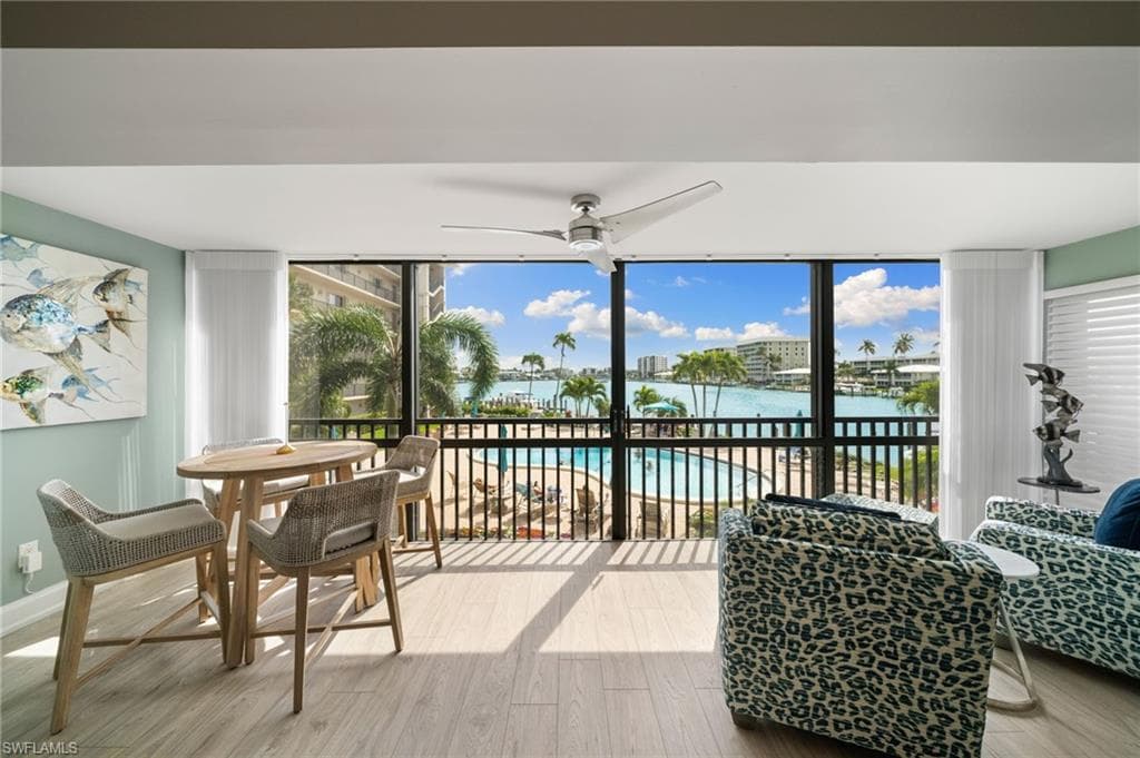 222 Harbour DR 207 NAPLES, FL 34103