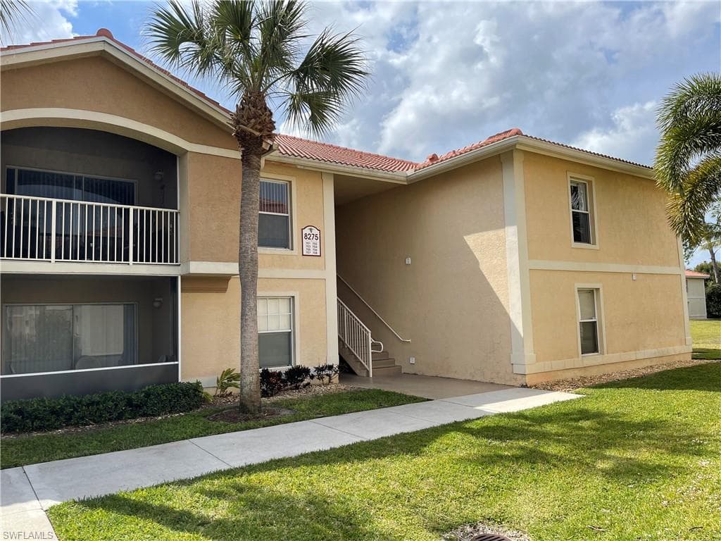 8275 Ibis Club DR 701 NAPLES, FL 34104