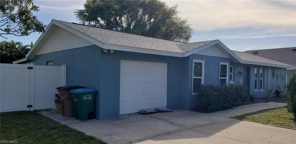 222 SE 15TH ST CAPE CORAL, FL 33990